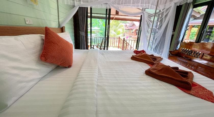 Family Room Pool View AC
